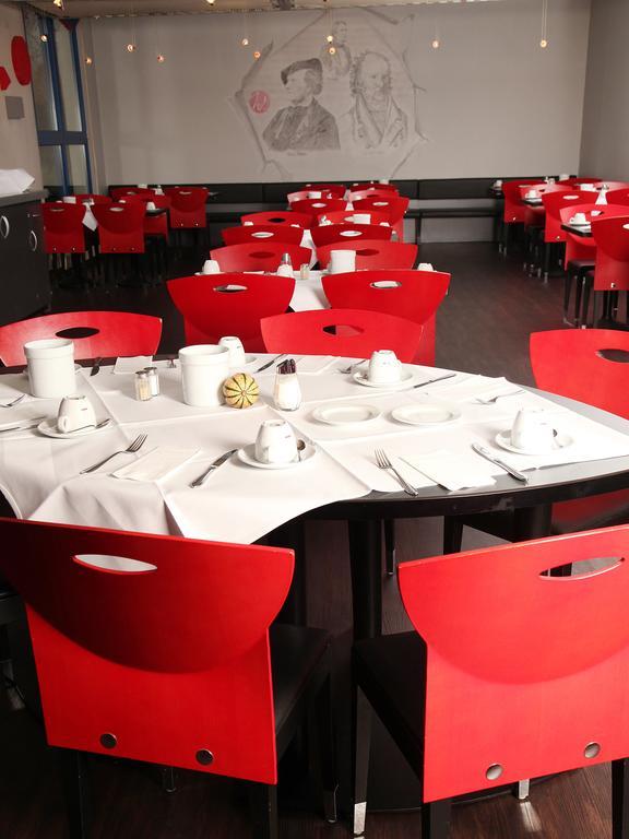 Transmar Travel Hotel Bindlach Bagian luar foto
