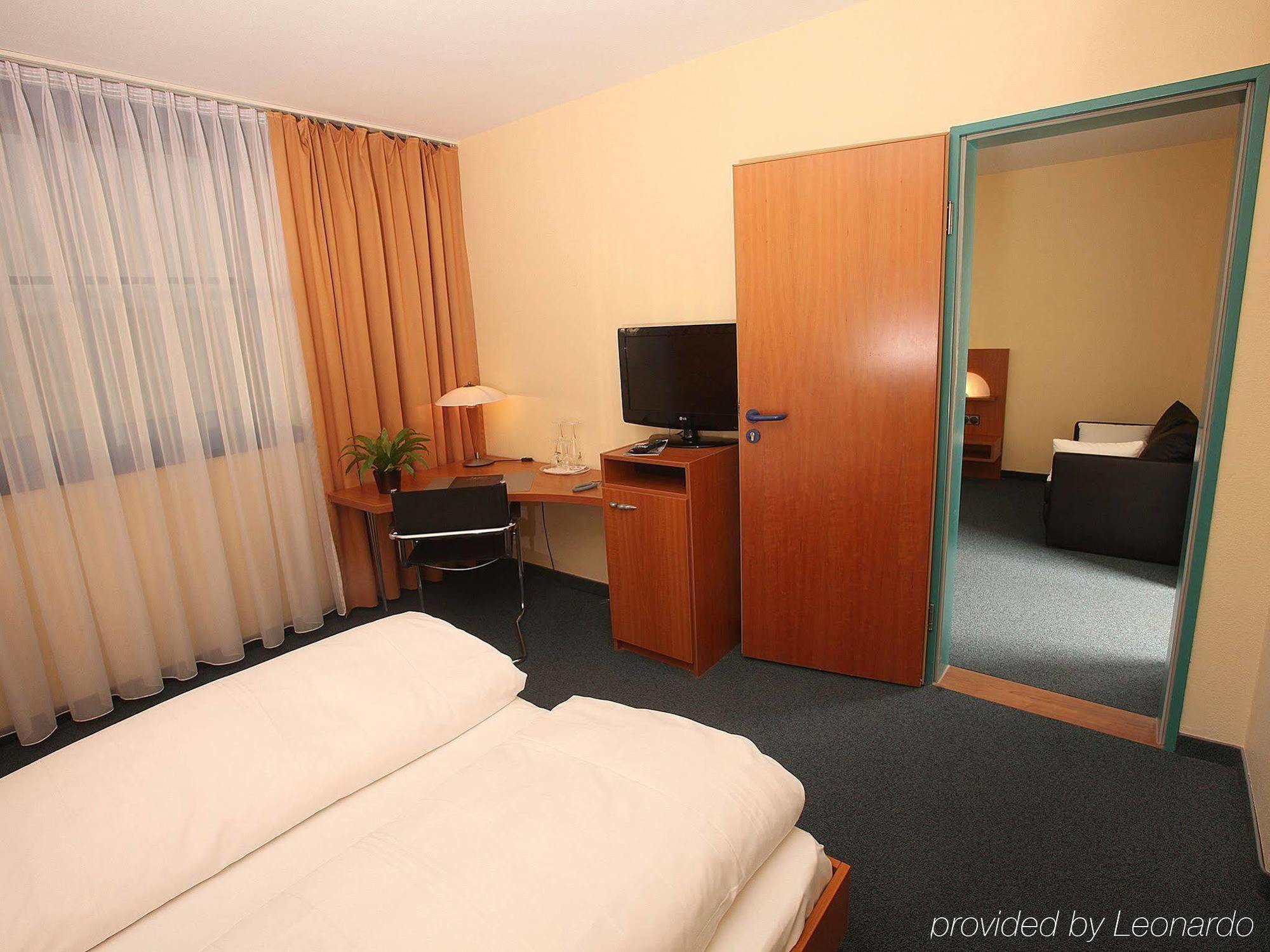 Transmar Travel Hotel Bindlach Bagian luar foto