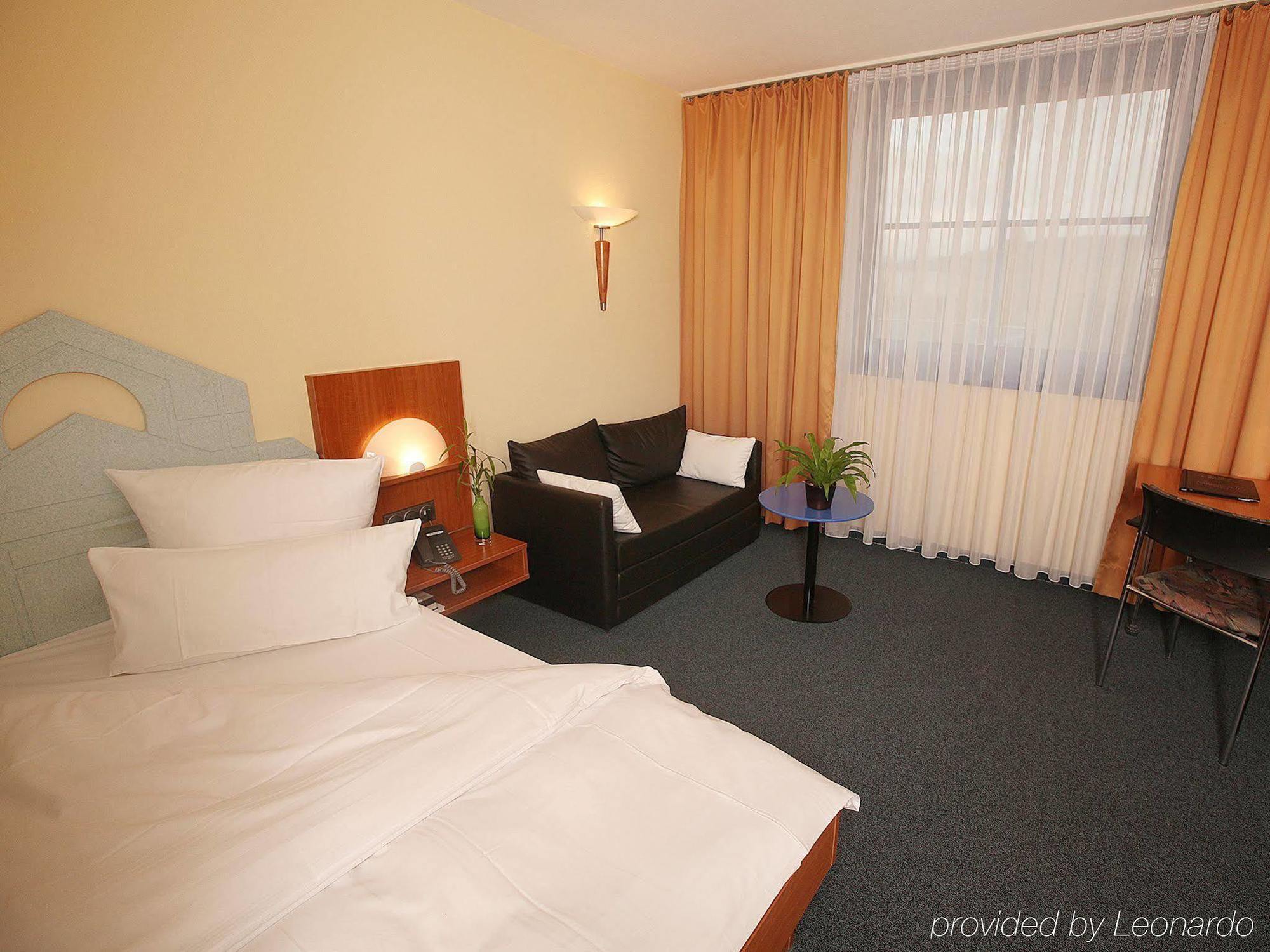 Transmar Travel Hotel Bindlach Bagian luar foto